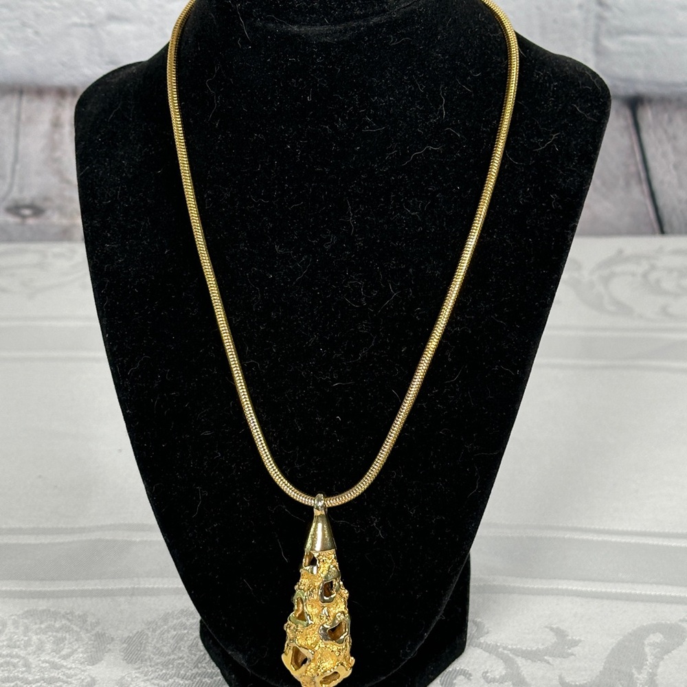 Vintage 80s Chunky Huge Teardrop Pendant Necklace Textured Serpentine 18.25”